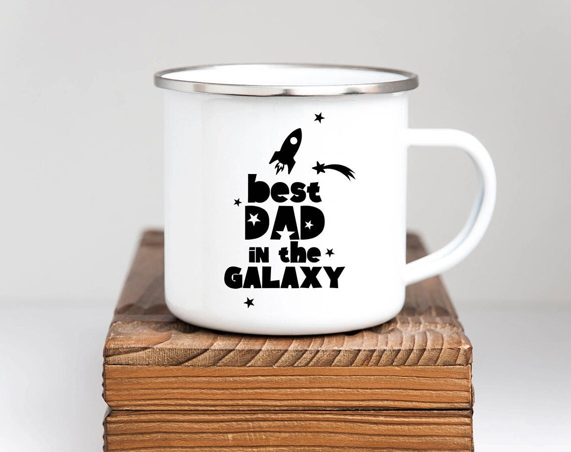 Fathers Day design for a great gift for your Dad. Include SVG, DXF, EPS or PNG files formats to make Fathers Day or Dad birthday gifts.
Put the design on a cup, shirt or apron for your best dad in the world! Compatible with Cricut. Buy now and enjoy!