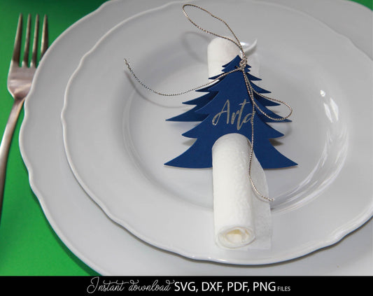 SVG- und DXF-Dateien eignen sich perfekt für Cricut-, Silhouette- und Laserschneidgeräte. Mit diesem Design lassen sich elegante Serviettenhalter erstellen, die Ihre Weihnachtstafel dekorieren und eine festliche Stimmung verbreiten.